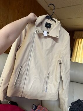 Buckle Black Light Beige Zip-Front Jacket